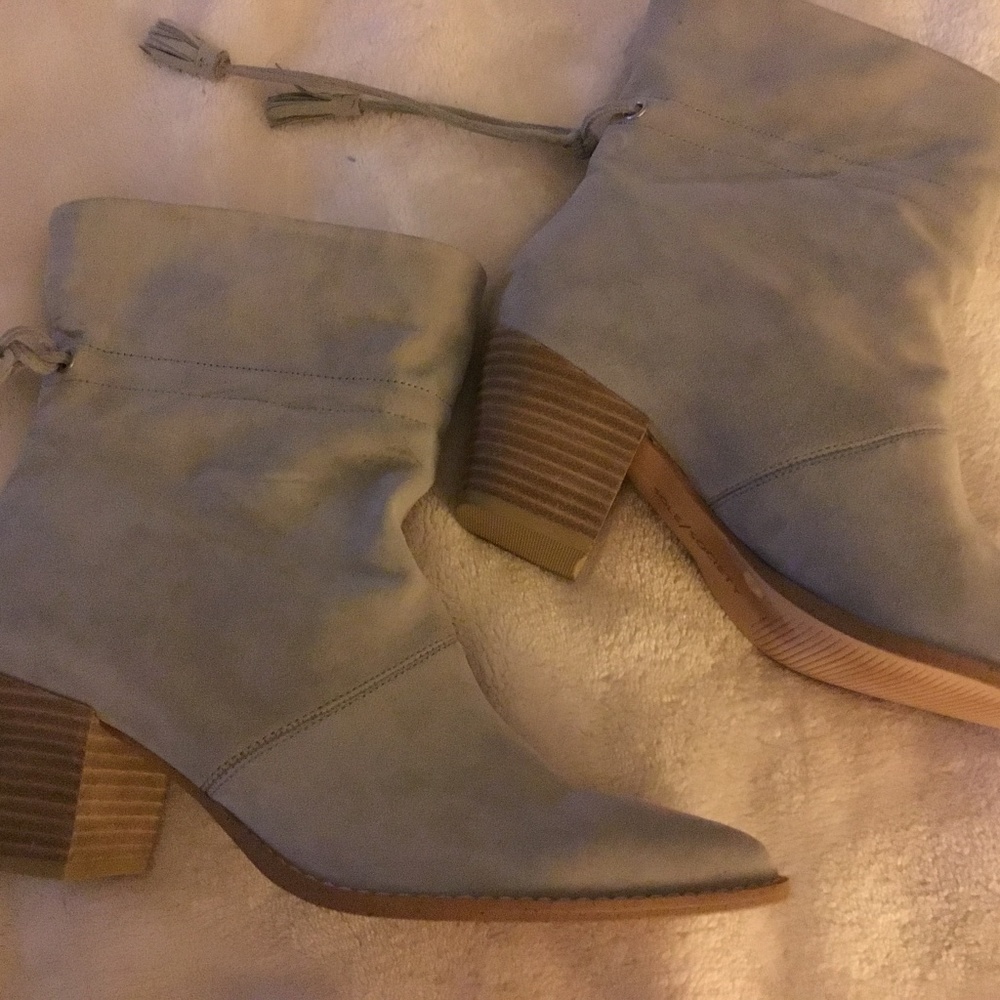 NWOT SOLE SOCIETY ADELA BOOTIES